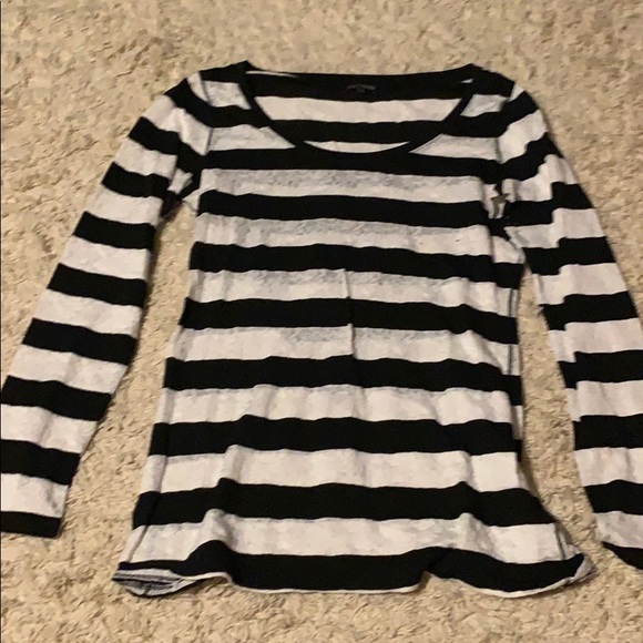 Express Tops - ☀️3/$25☀️Express Black & White Lace LST